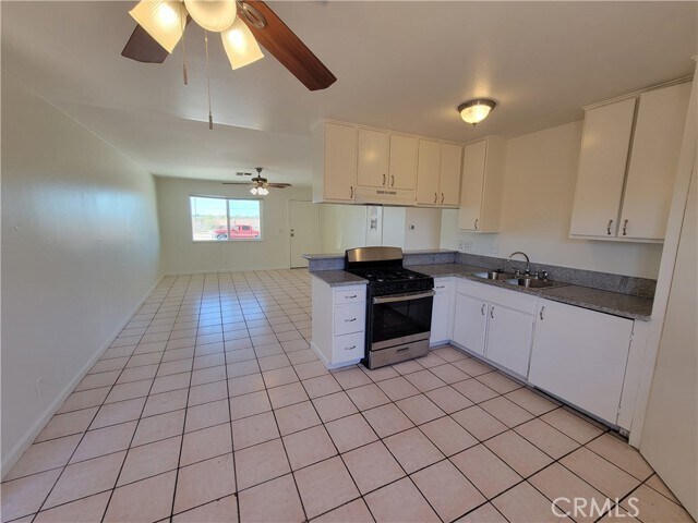 Foto del edificio - 16001 Green Hill Dr