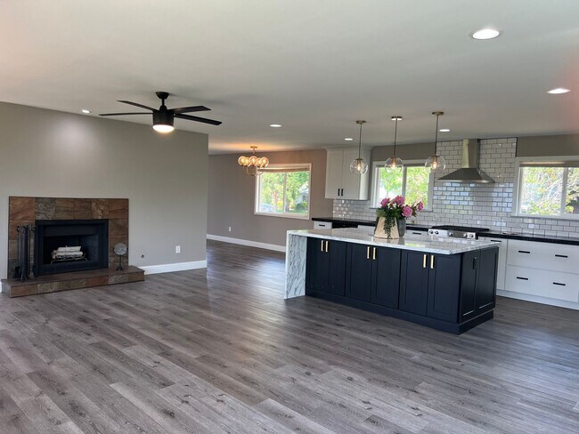 Building Photo - Coming Soon - Spacious Fully Remodeled and Upgraded Hidden Valley Home