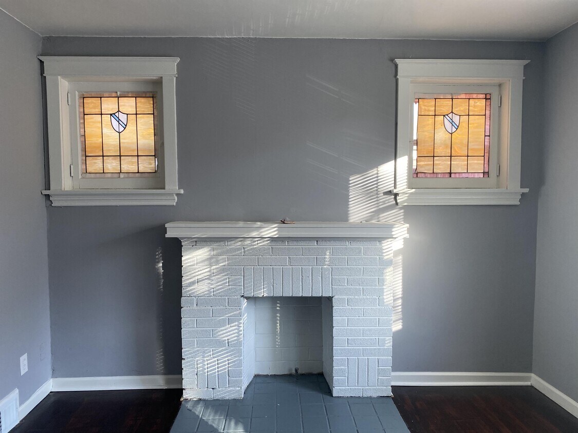 Foto principal - 4640 Anderson Ave