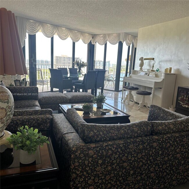 Foto del edificio - 4000 Towerside Terrace
