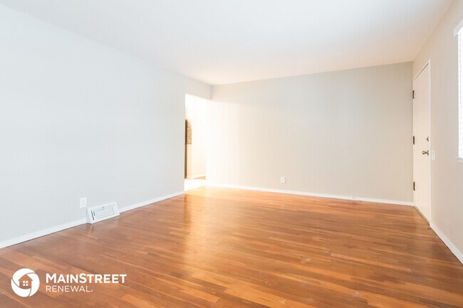 Building Photo - 1641 Hudson Rd