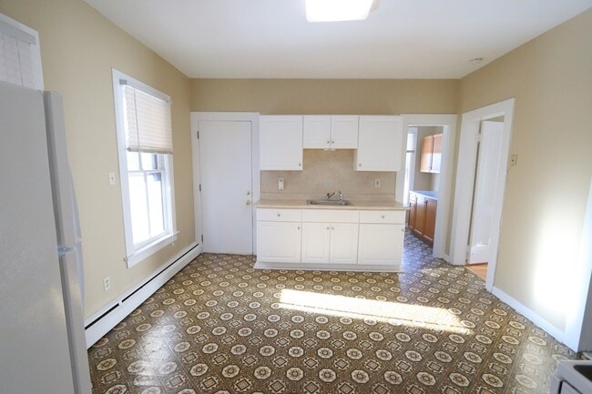 Foto del edificio - 72 N Whittlesey Ave