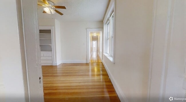 Building Photo - 15 Barrows St