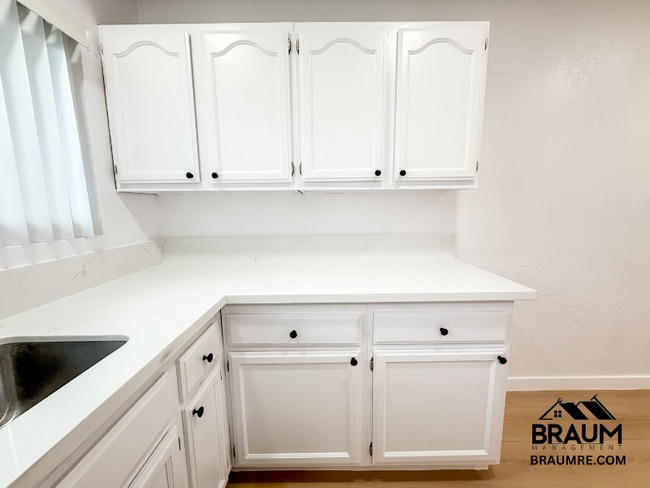 Building Photo - 4636 Laurel Canyon Blvd