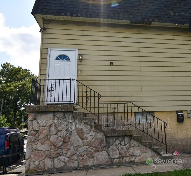 Foto del edificio - 5 W Plumstead Ave