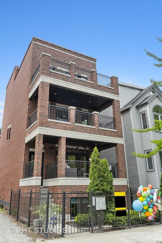 Building Photo - 1215 W Barry Ave