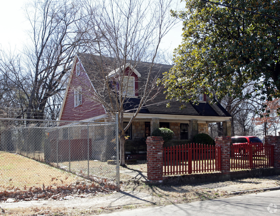 Building Photo - 765 E Tate Ave