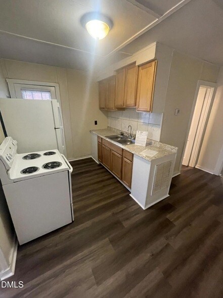 Building Photo - 708 Coleman St