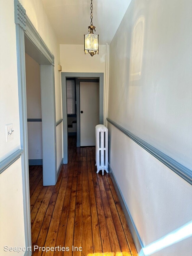 Building Photo - 2 br, 1.5 bath House - 903 Duke Street