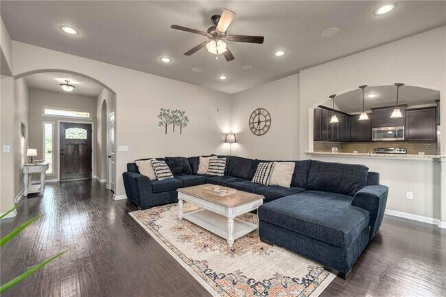 Foto del edificio - 905 Walnut Canyon Blvd