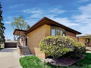 Building Photo - 10024 Minnick Ave
