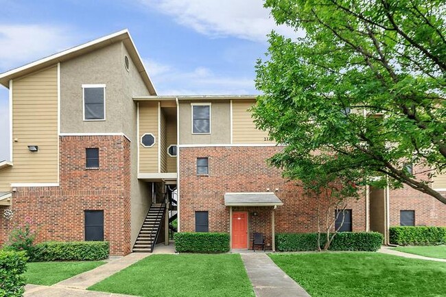 Building Photo - FOX BEND APARTMENTS