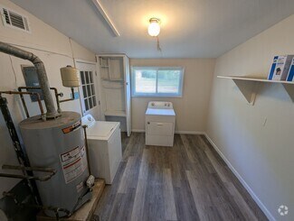 Building Photo - 6811 Woodhurst Dr