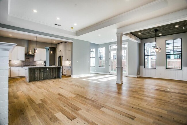 Building Photo - 6819 Prosper St