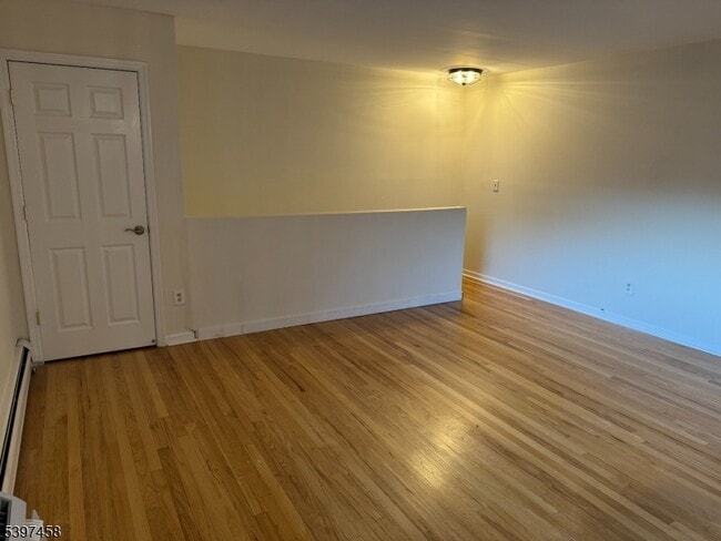 Building Photo - 511 Washington Dr