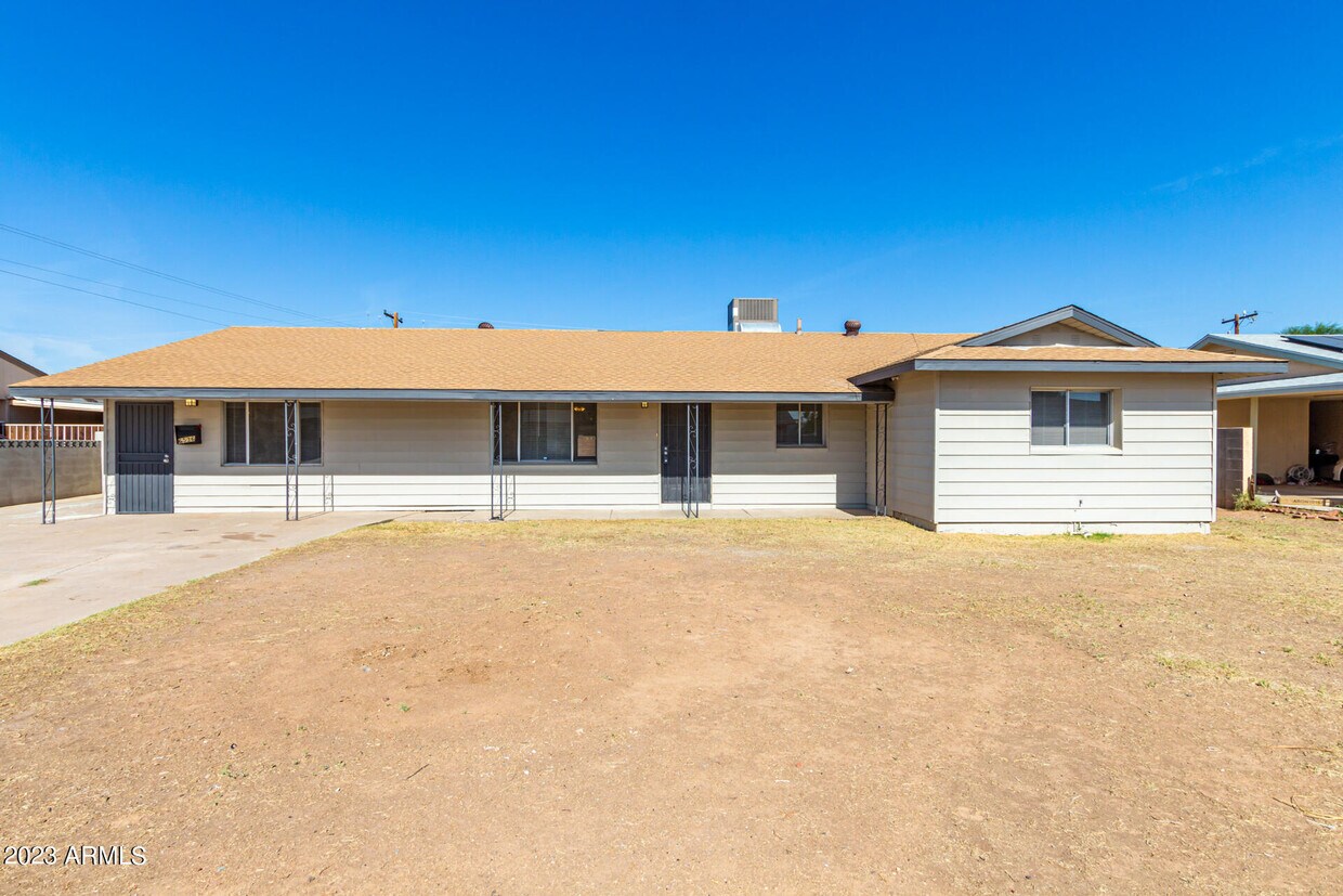 Primary Photo - 6536 W Turney Ave
