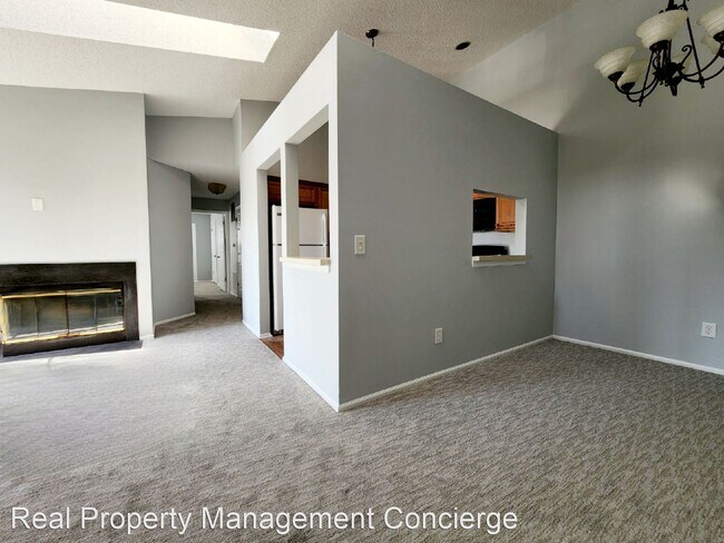 Building Photo - 2 br, 2 bath House - 980 Juniper Way