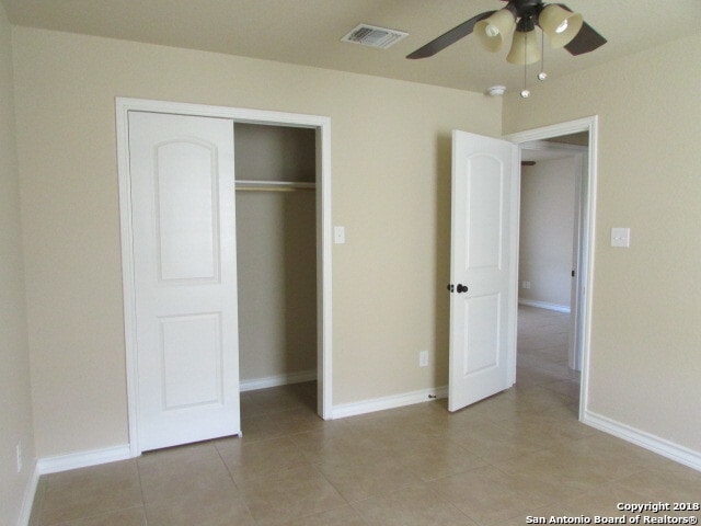 Building Photo - 1221 N Navidad St