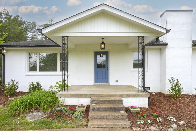 Building Photo - 5011 Wilson Pike
