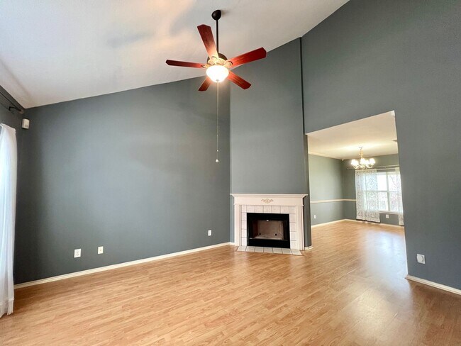 Building Photo - MUST SEE!! Gorgeous Two-Story Home With Tw...