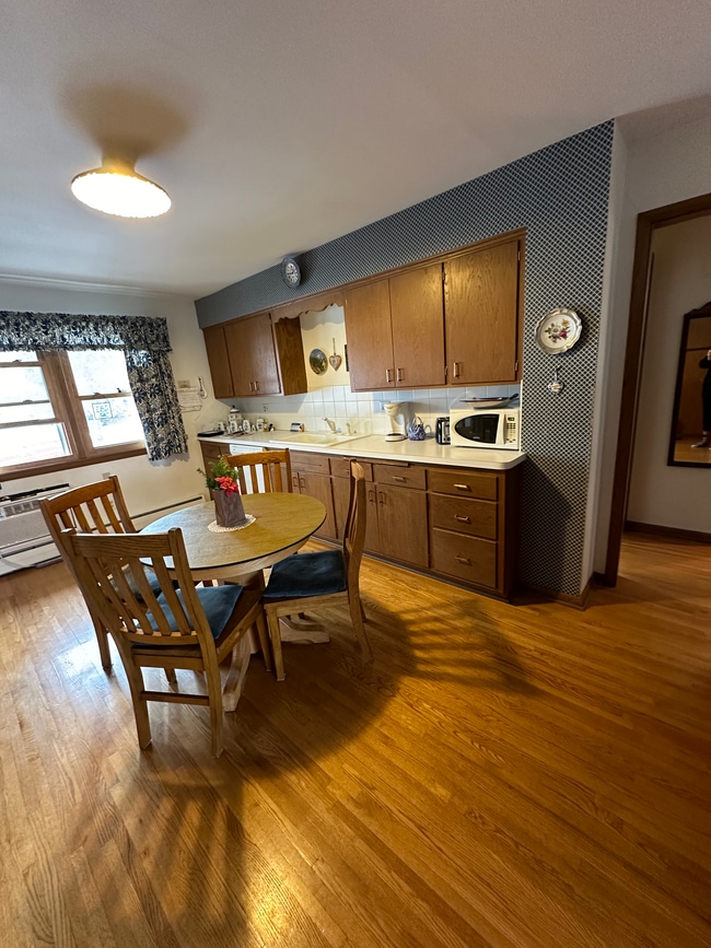 Building Photo - 204 Nolden Ln