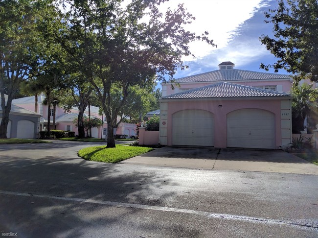 Building Photo - 4949 Walden Cir