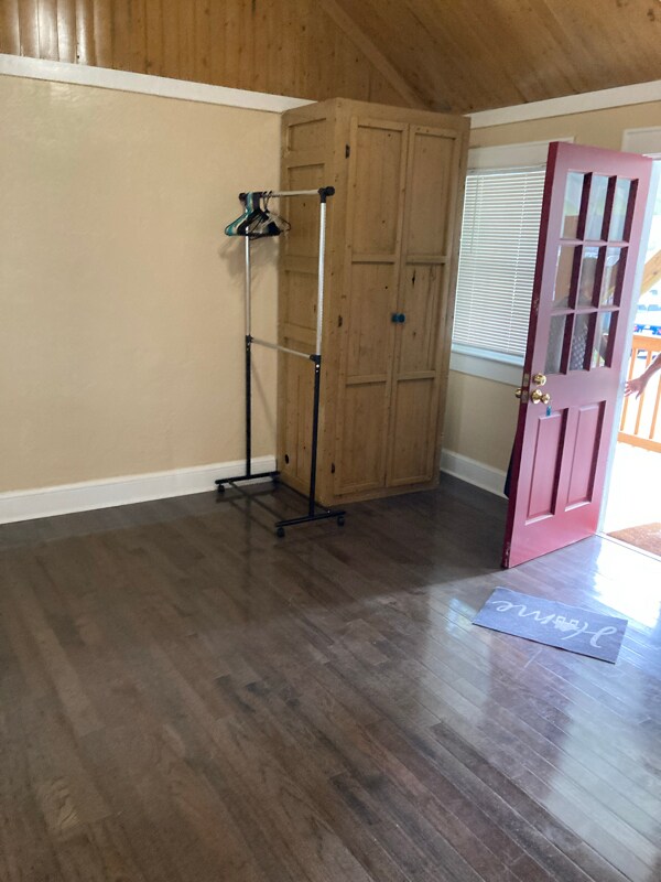 Foto del edificio - 1522 Bent Oaks Ln