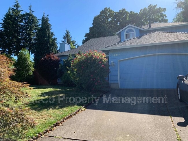 Building Photo - 1587 NE 57th Ave