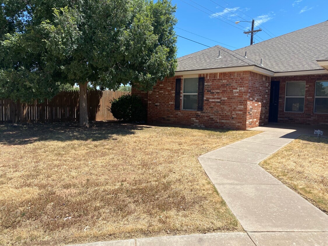 Foto principal - 536 N Brentwood Ave