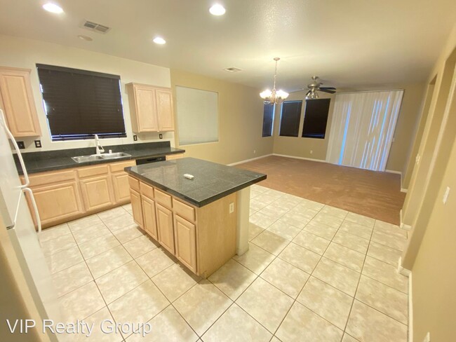 Building Photo - 3 br, 1.5 bath House - 10960 Positano St.