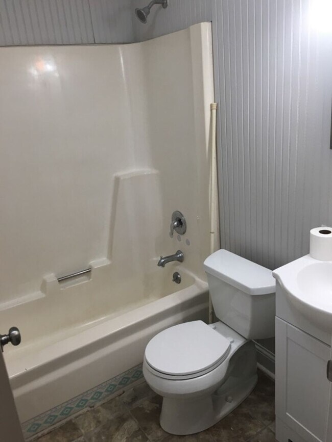 Foto del edificio - 4823 Shadowlawn Dr