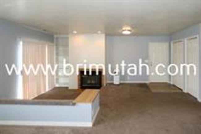 Foto del edificio - 1257 E Vine Gate Dr