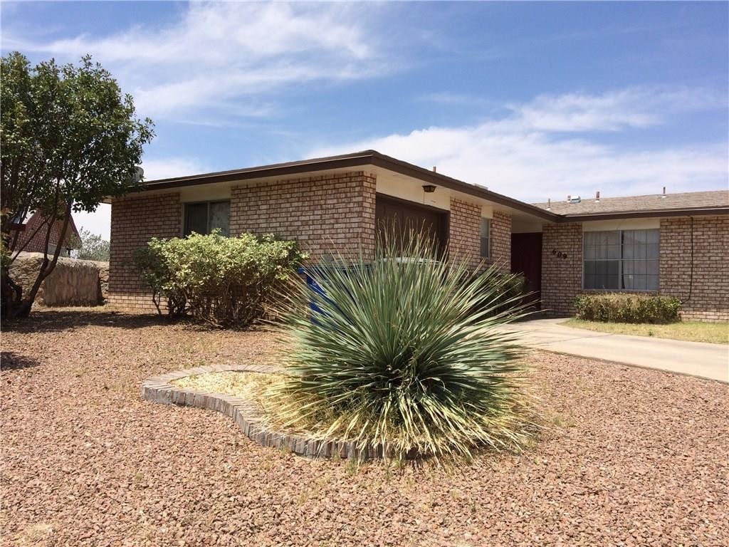 Primary Photo - 609 Alicante Way