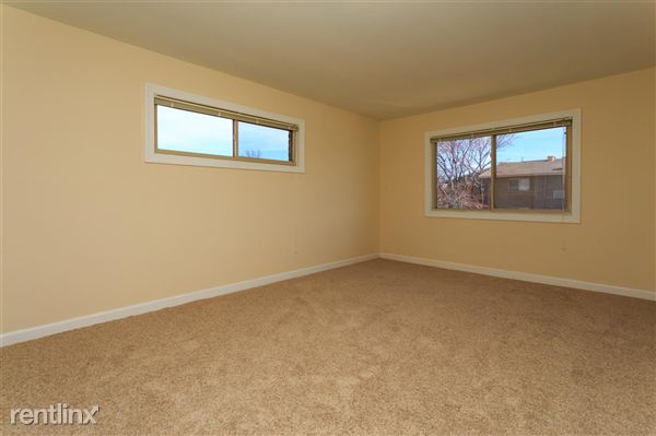 Foto del edificio - 3747 Donnell Dr