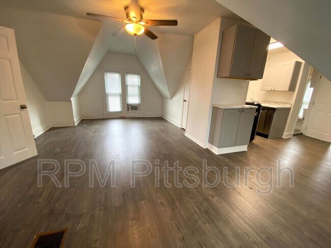 Foto del edificio - 123 Homestead St