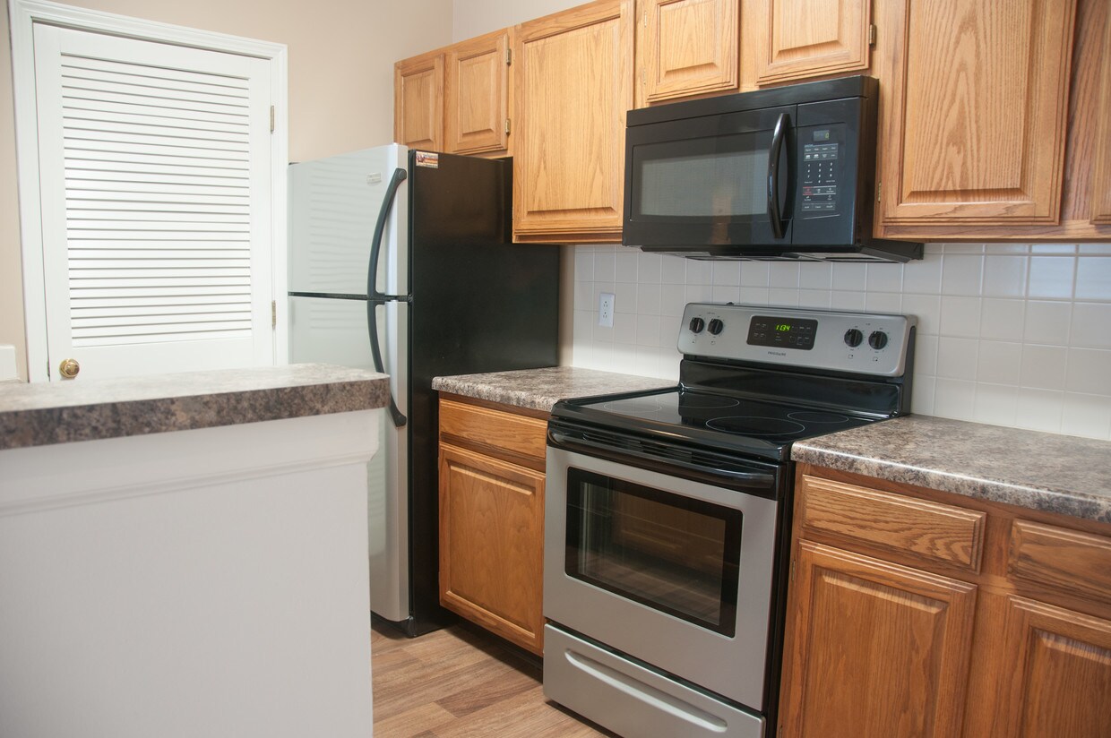 Apartment Homes 1401 Monticello Dr Manhattan, KS