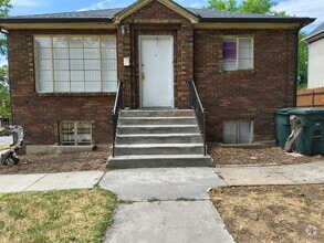 Building Photo - 2583 S Jefferson Ave