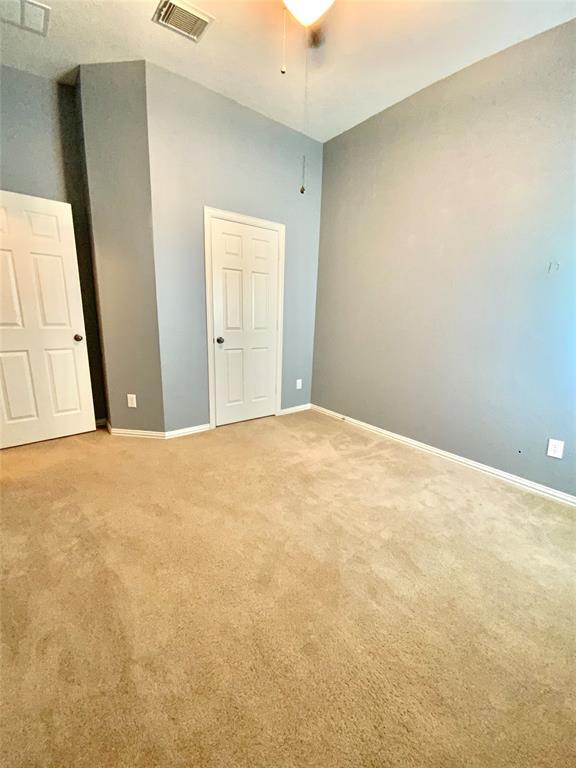Building Photo - 30938 Blue Ridge Park Ln