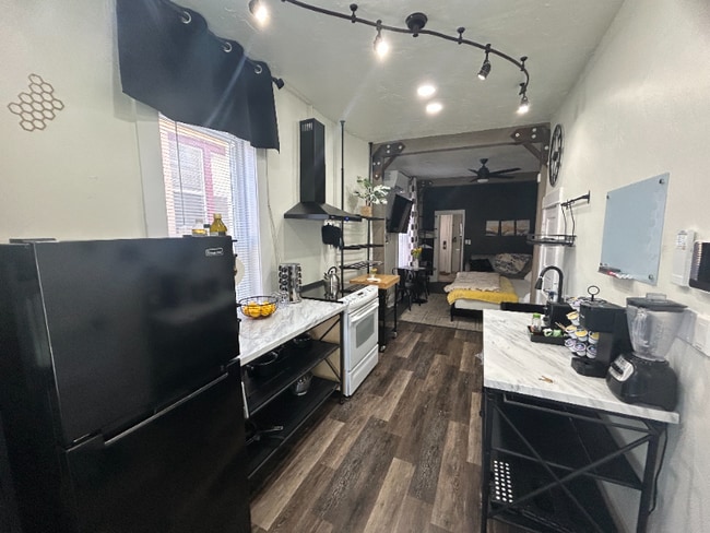 Foto del edificio - 859 S Grn St