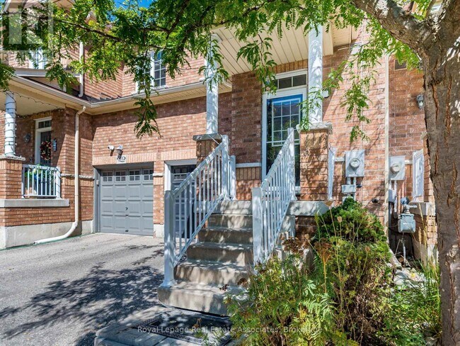 Photo du bâtiment - 110-110 Highland Rd E