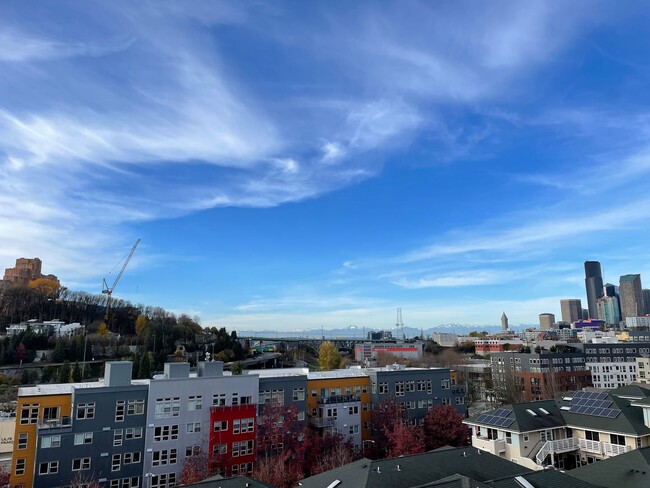 Foto del edificio - Modern Townhome in Jackson Place