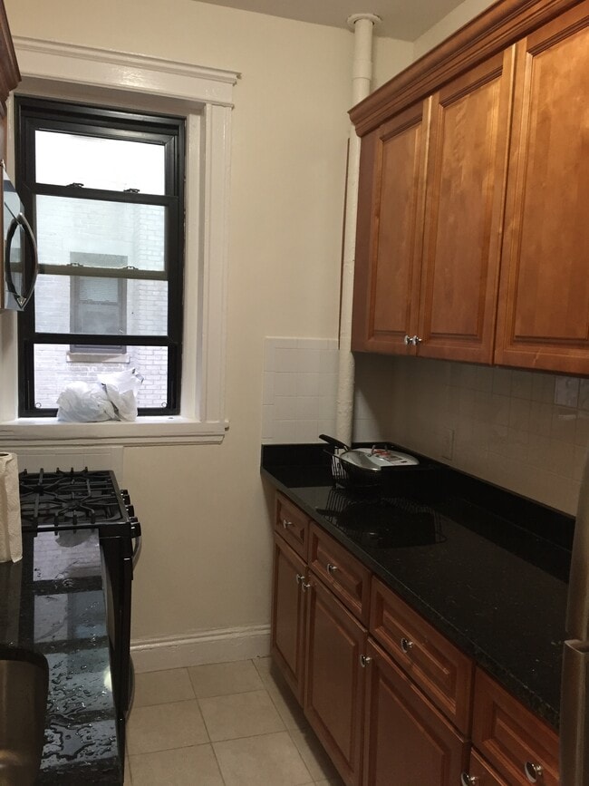 Foto del edificio - 39 Glenville Ave