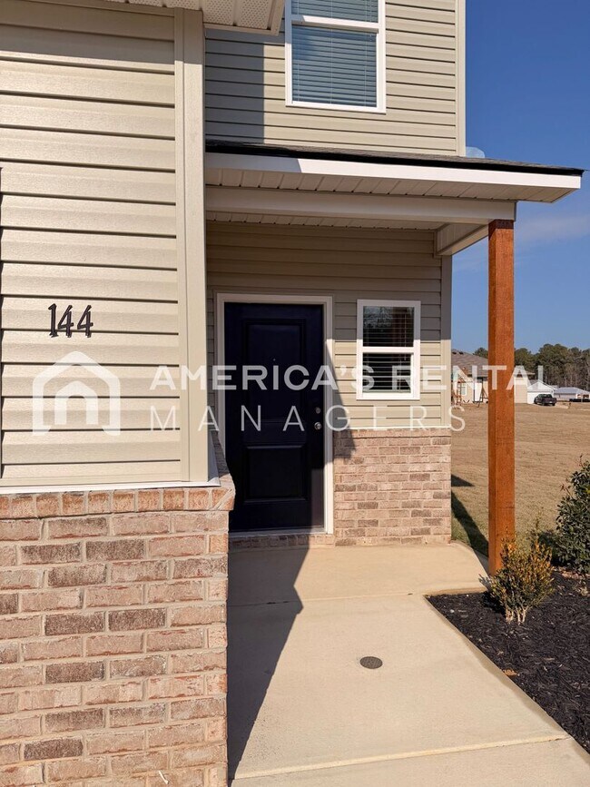 Foto del edificio - NEW CONSTRUCTION! Spacious Two-Story Home with Flexible Loft Space! Sign a 13-month lease by 4/15...