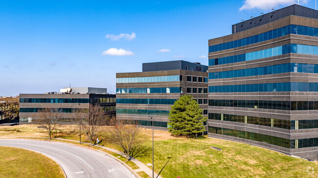 Lofts at Tiffany Springs - Apartments in Kansas City, MO | Apartments.com