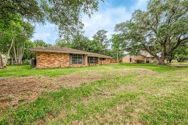 Building Photo - 3414 Meadowville Dr