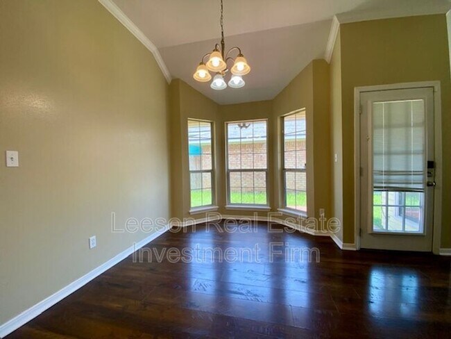 Foto del edificio - 3315 Raleigh Pl
