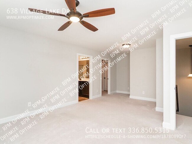 Building Photo - 638 Village Lake Dr