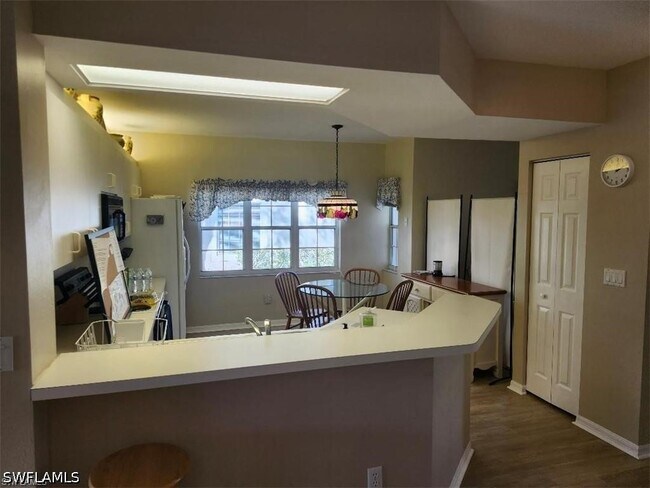 Foto del edificio - 2496 Orchid Bay Dr