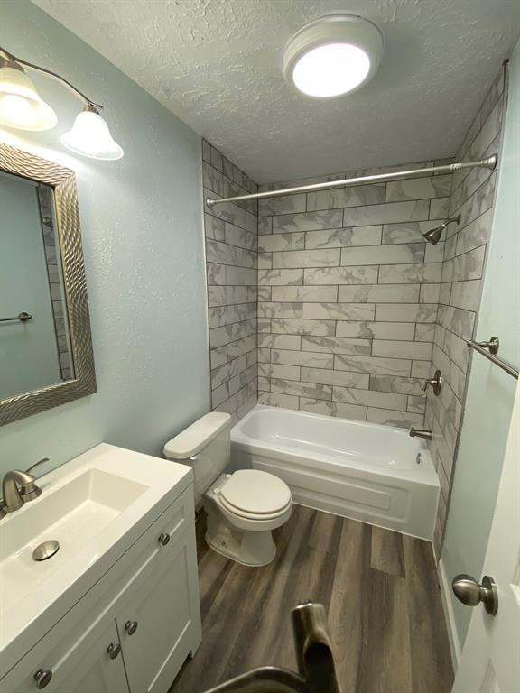 Foto del edificio - 10810 Drakeland Dr