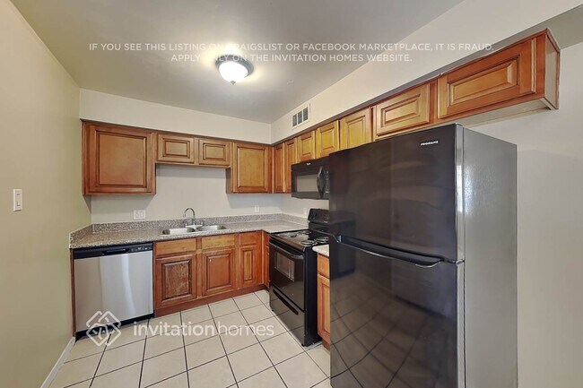 Foto del edificio - 4422 S Park Dr